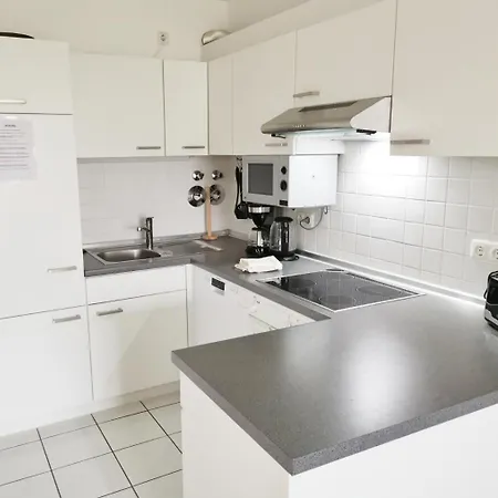 Apartmentvermittlung Mehr Als - Objekt 74 アパート *