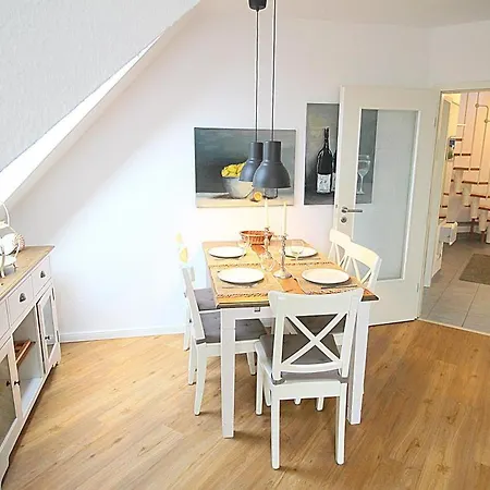 Apartmentvermittlung Mehr Als - Objekt 74 アパート *